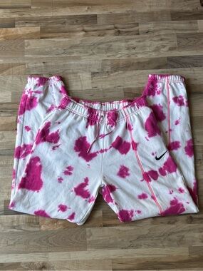 Nike Women's Sportswear Essential Tie Dye Fleece Joggers Pink White S Barbiecore